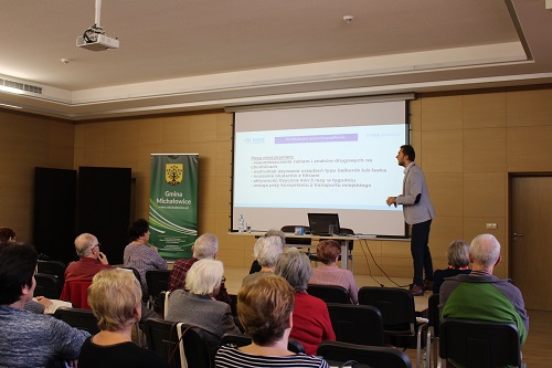 /pliki/pictures/file/aktualnosci/szkol_seniorzy.jpg /pliki/pictures/file/aktualnosci/szkol_seniorzy.jpg